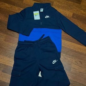 Nike sweatsuit
